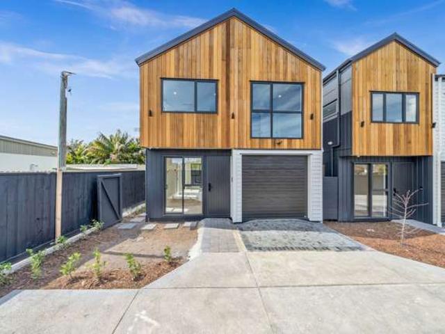 House for sale in Bucklands Beach, Howick
