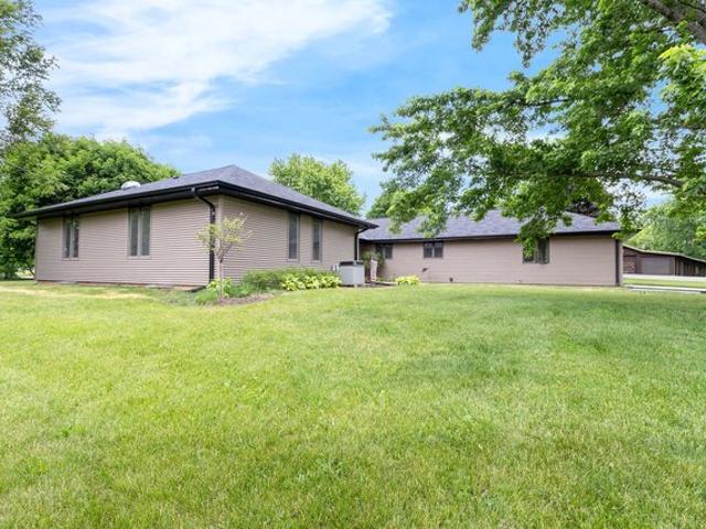 House for sale in Hampshire, Illinois