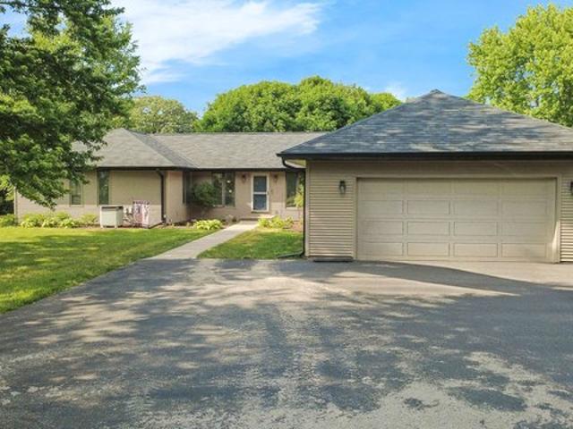 House for sale in Hampshire, Illinois