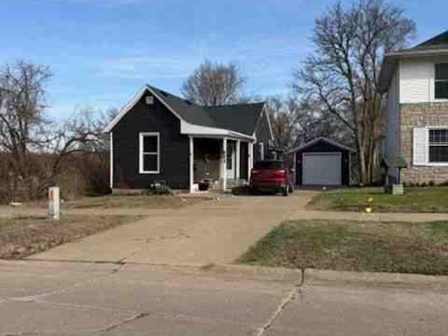 House for sale in Clinton, Clinton County