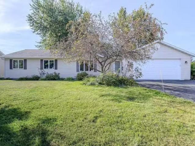 House for rent in Marshfield