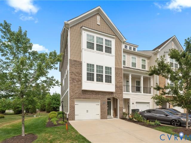 Townhouse for sale in Virginia