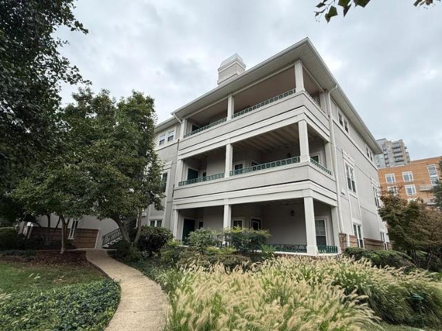 Condo for sale in Virginia