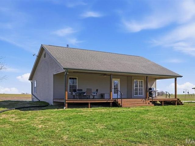 House for sale in Clinton, Illinois