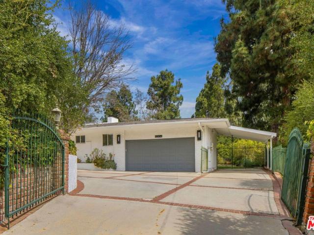 House for sale in Studio City Neighborhood Council District, Canoga Park