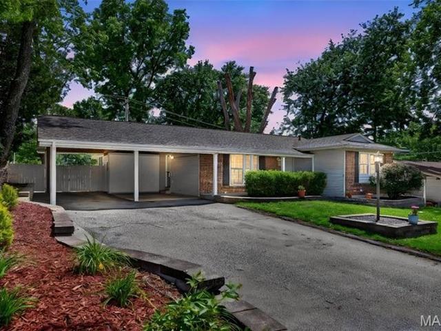 House for sale in Maryland Heights, Missouri