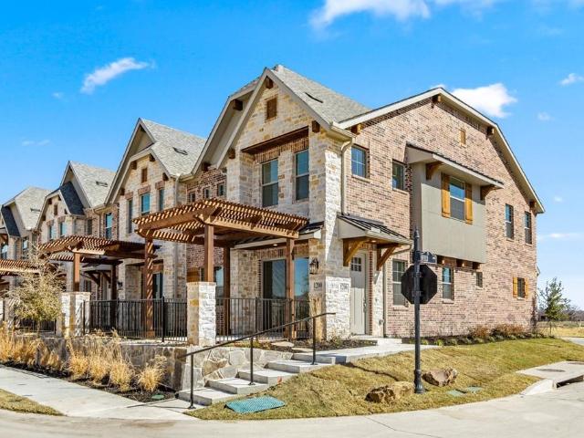 Townhouse for sale in Denton, Texas