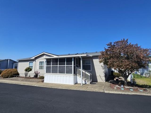 House for sale in Oregonia