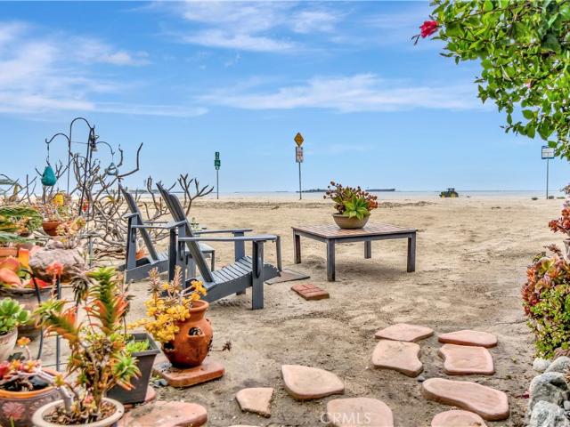 Condo for sale in Long Beach, California