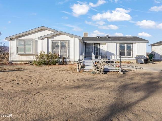 House for sale in Silver Springs, Nevada