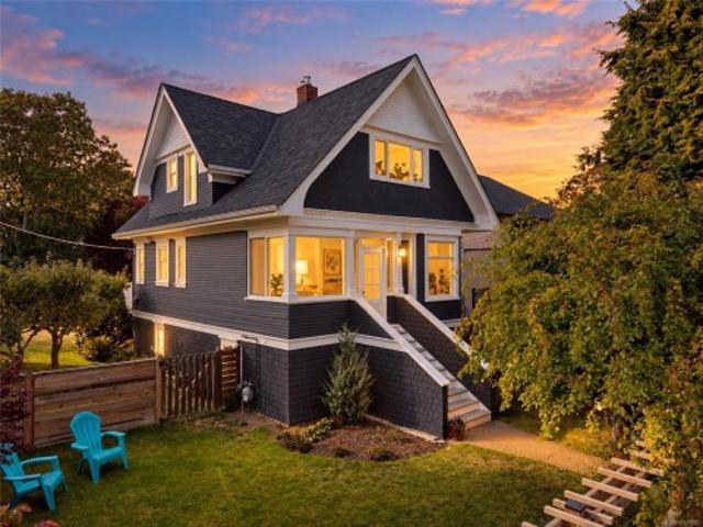 House for sale in Oak Bay Village, Oak Bay
