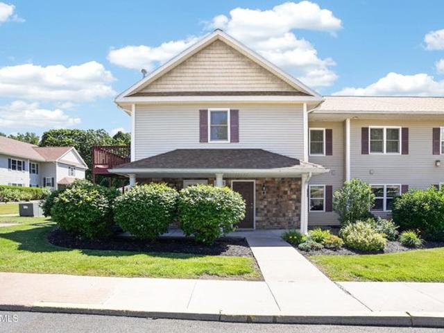 Condo for sale in Niskayuna, New York