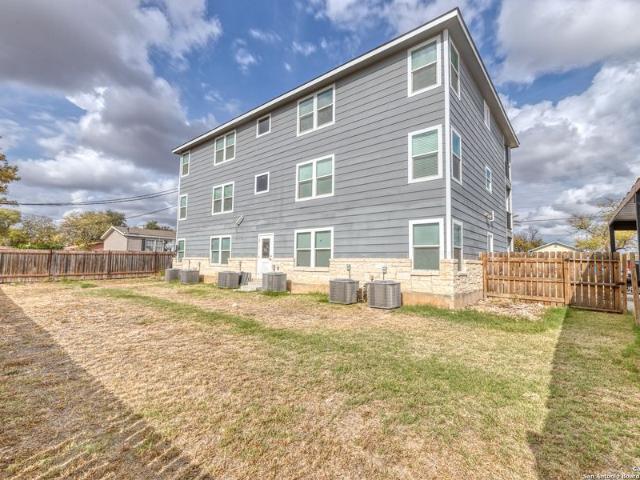 Apartment for sale in Carrizo Springs