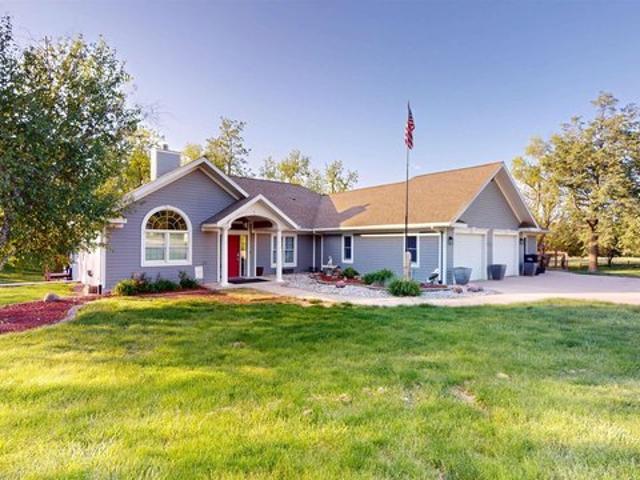 House for sale in Cherokee, Iowa