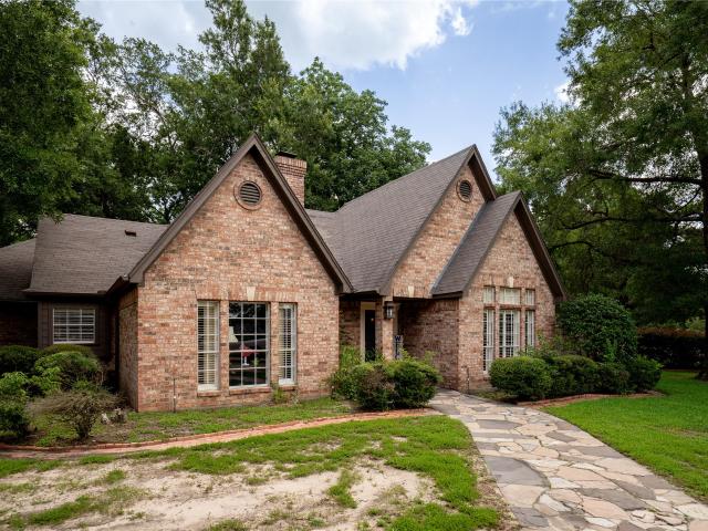 House for sale in Crockett, Texas