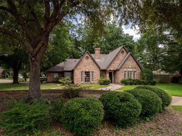 House for sale in Crockett, Texas