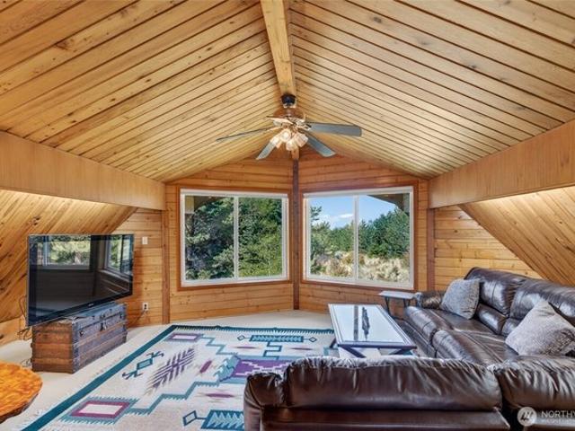 House for sale in Ocean Park, Washington