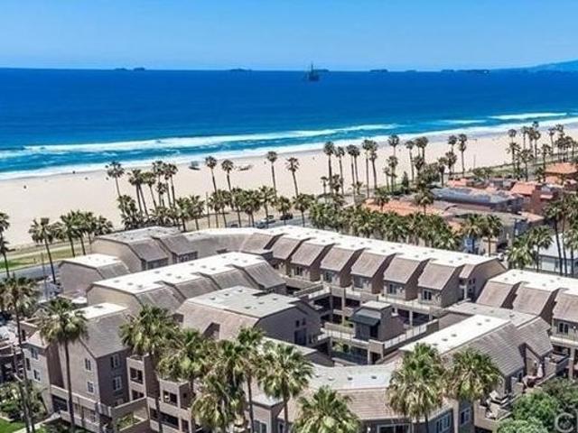 Condo for sale in Huntington Beach, California