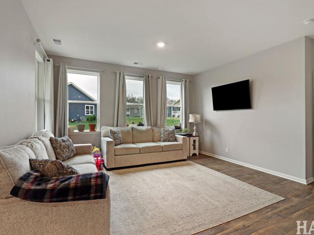 House for sale in Mchenry, Illinois