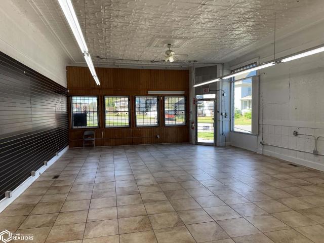 Commercial for sale in Burlington, Des Moines County