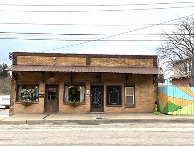 House for sale in Fairmont, West Virginia