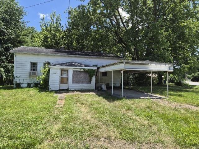 House for rent in Fairfield, Illinois