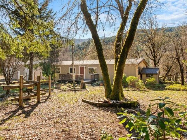 House for sale in Mad River, California