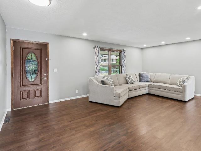 House for sale in Pella, Marion County