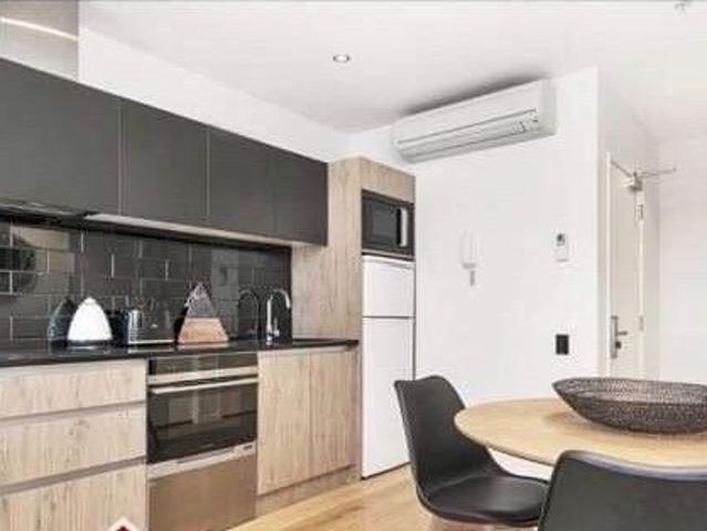 Apartment for rent in Te Tōangaroa, Auckland