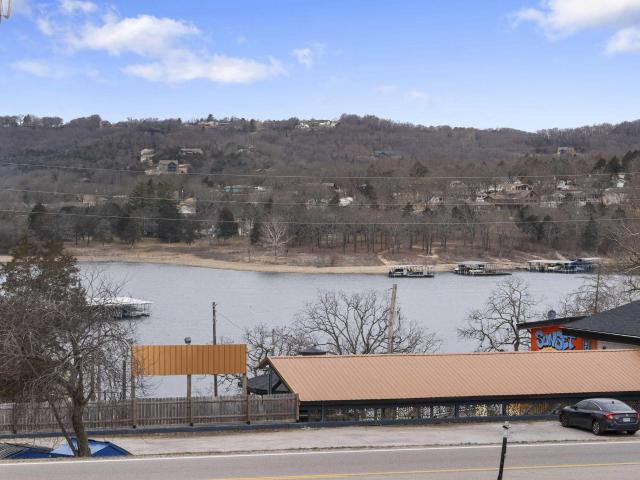 House for sale in Stone, Missouri