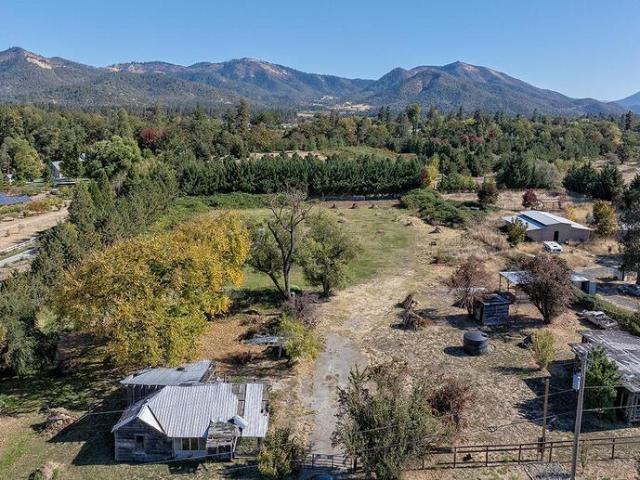 Land for sale in Grants Pass