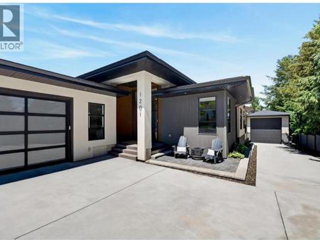 House for sale in Salmon Arm, British Columbia