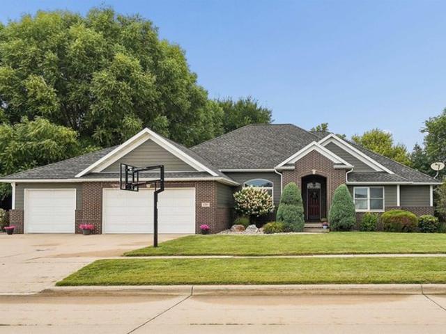 House for sale in Waverly, Iowa