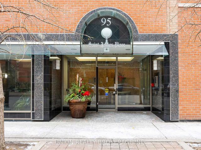 Condo for sale in Toronto, Golden Horseshoe