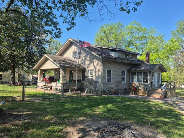 House for sale in Rosiclare, Illinois