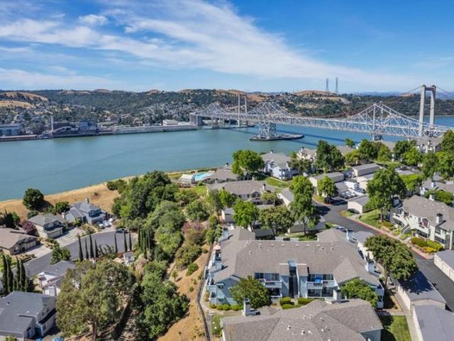 Condo for sale in Solano, California