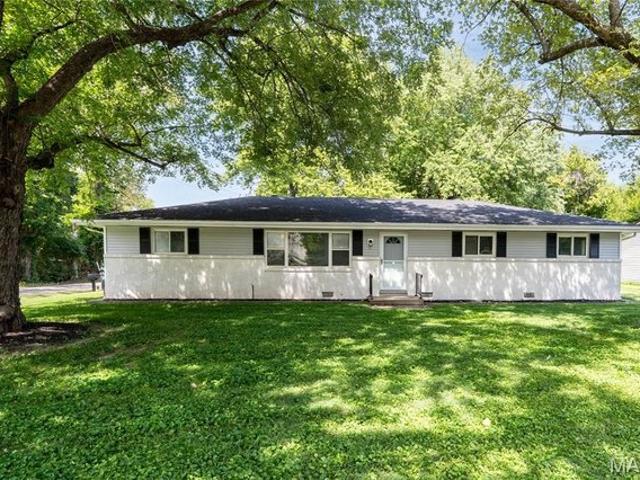 House for sale in Caseyville, Illinois