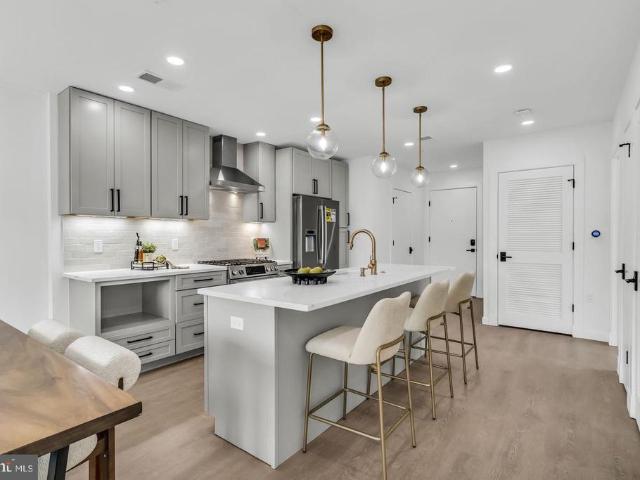 Condo for sale in Courthouse, Arlington