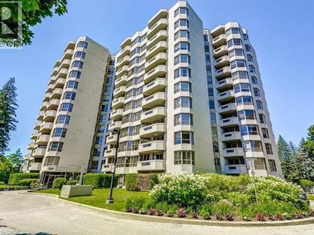 Condo for sale in Burlington, Ontario