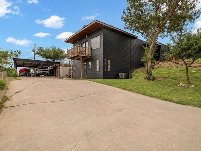 House for sale in Howard, Texas