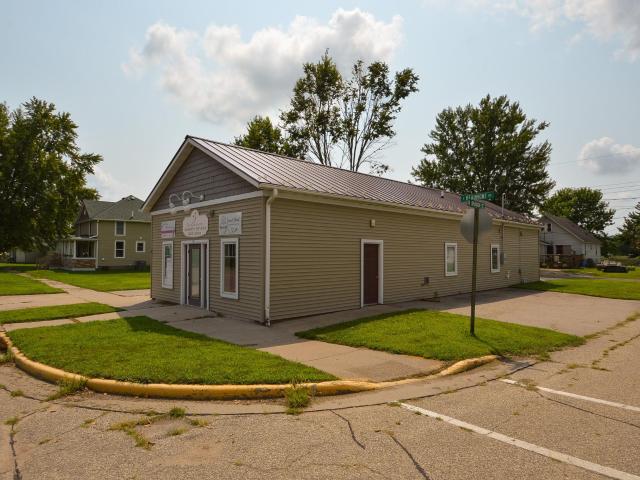 Commercial for sale in Prairie Du Chien, Wisconsin