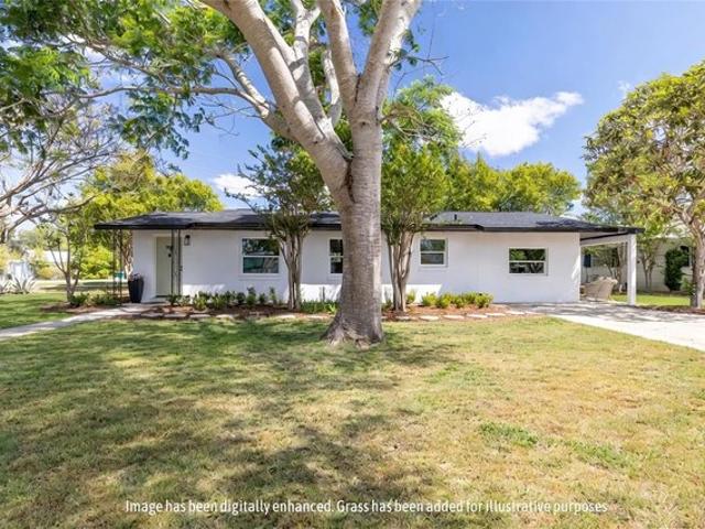 House for sale in Tavares, Florida
