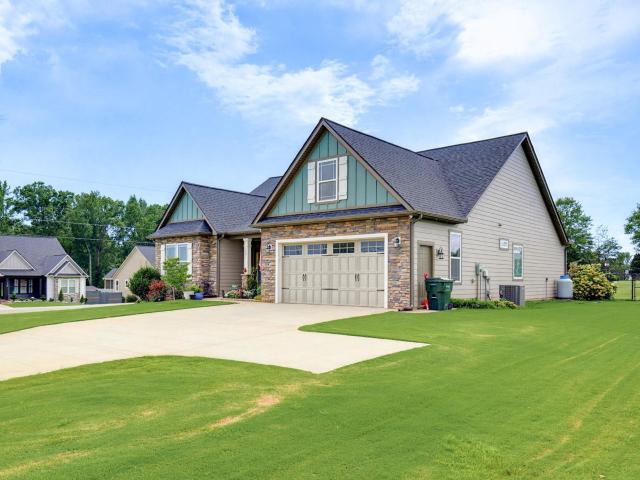 House for sale in Inman, South Carolina