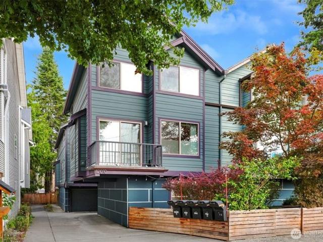 Townhouse for sale in Seattle, Washington