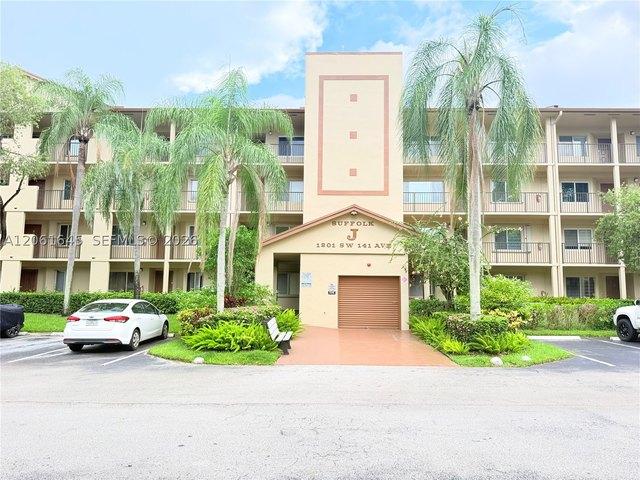 Condo for sale in Pembroke Pines, Florida