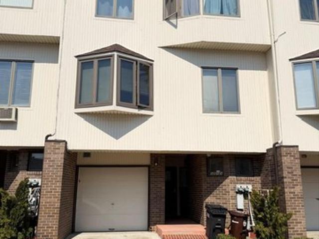 Condo for sale in Queens, Arverne