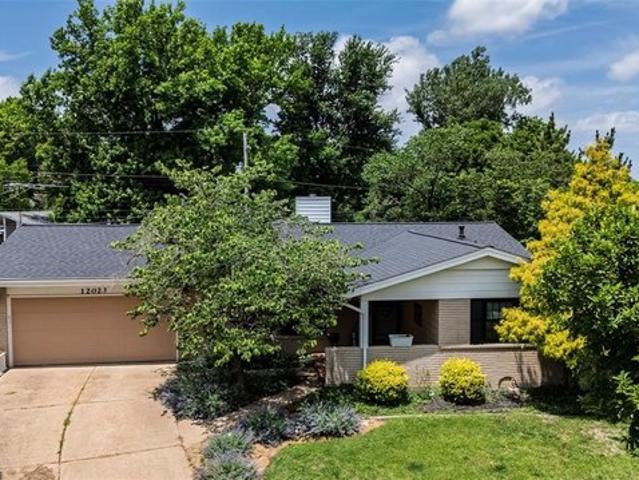 House for sale in Maryland Heights, Missouri