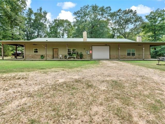 House for sale in Bagwell, Texas