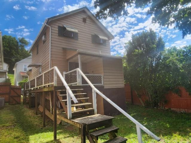 House for sale in Ellwood City, Pennsylvania