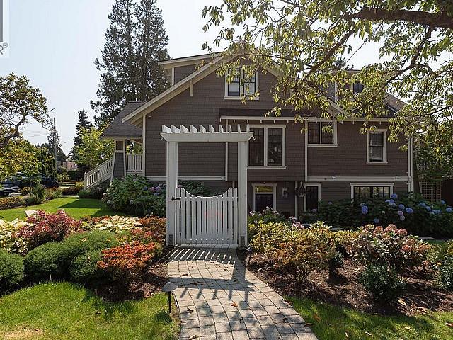 Condo for sale in West Vancouver, British Columbia